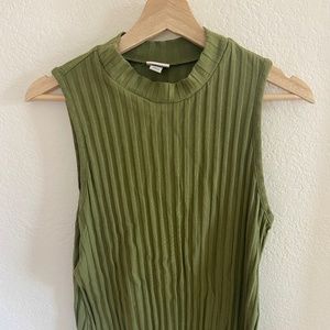 Chartreuse green-ribbed tank